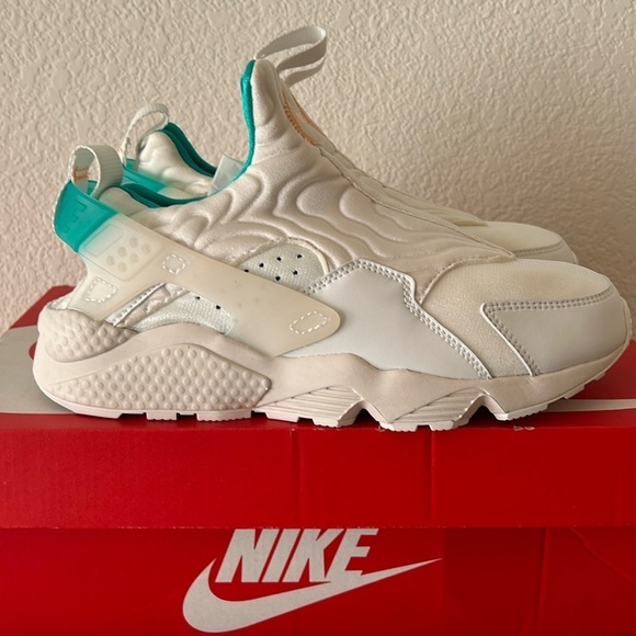 NWOT SWDC‎ W Nike Air Huarache - Picture 1 of 12